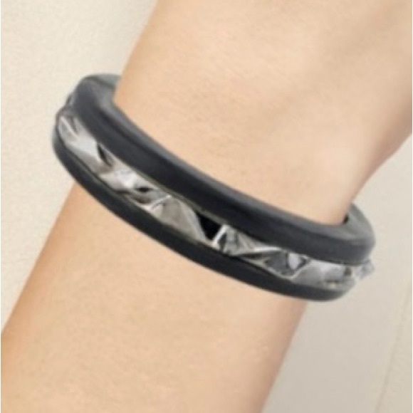 Alexis Bittar Jewelry - Alexis Bittar Crumpled Inlay Hinged Lucite Bangle